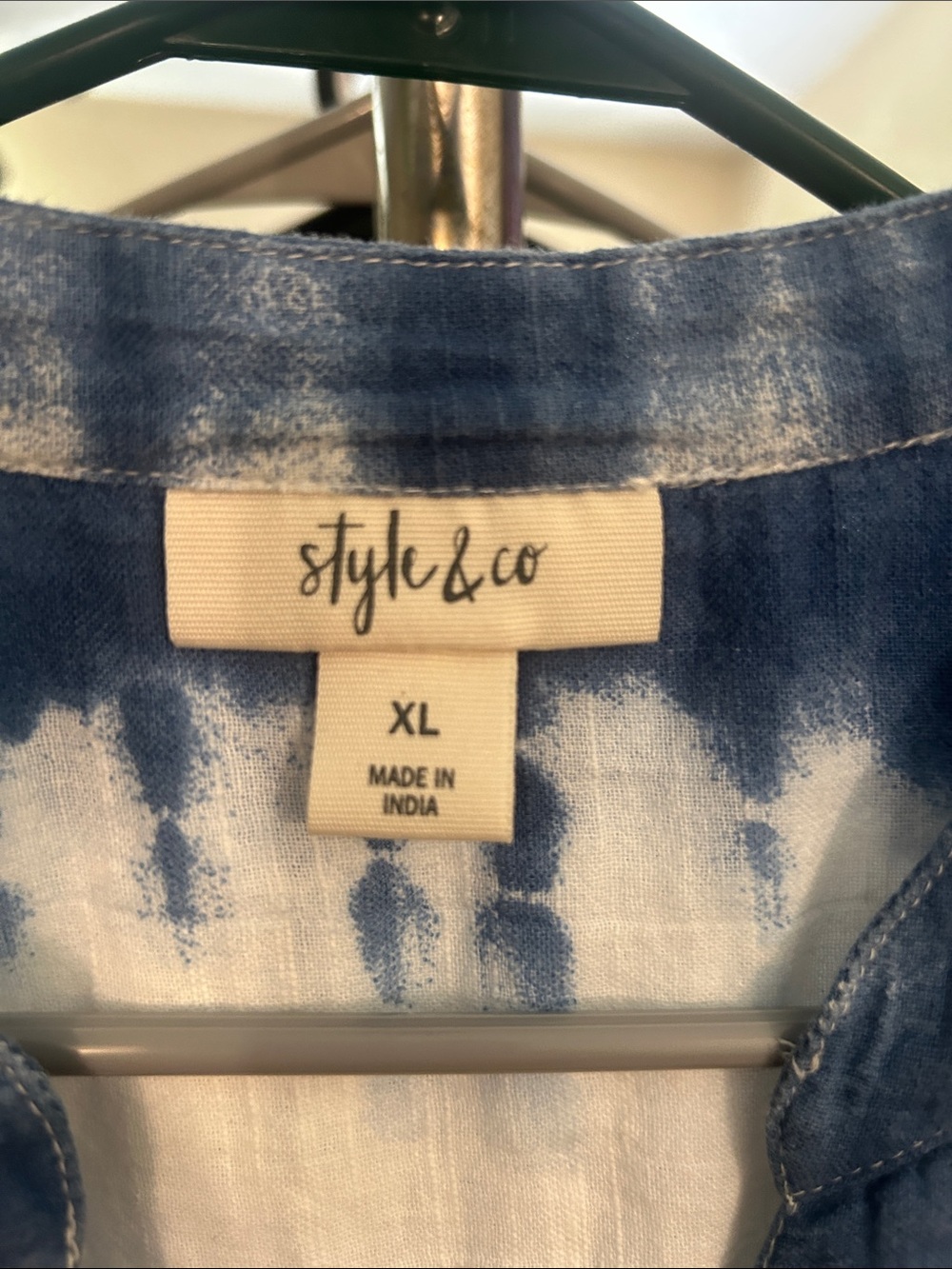 Style & Co. White and Navy Tie-Dye Sleeveless Henley Tank - Picture 3 of 5